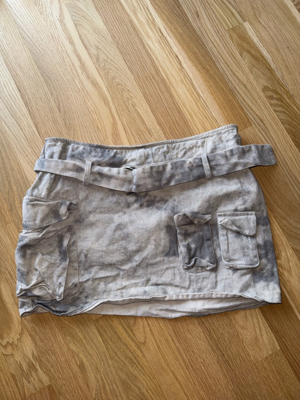 PrettyLittleThing Camo Mini Skirt